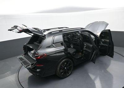 2025 BMW X7 M60i