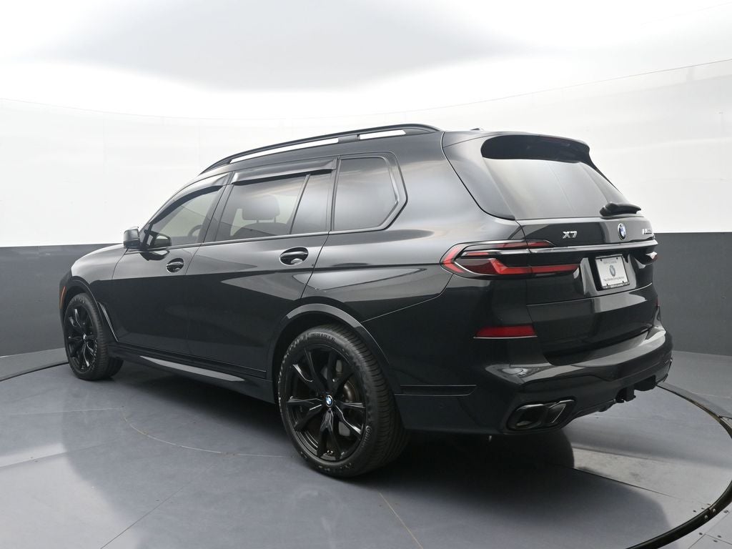 2025 BMW X7 M60i