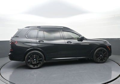 2025 BMW X7 M60i