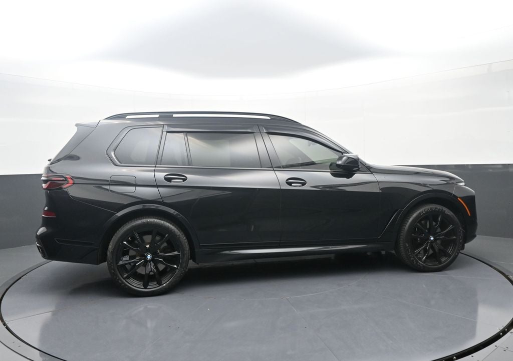 2025 BMW X7 M60i