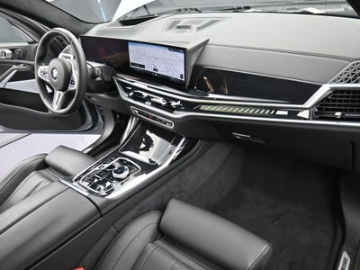 2025 BMW X7 M60i