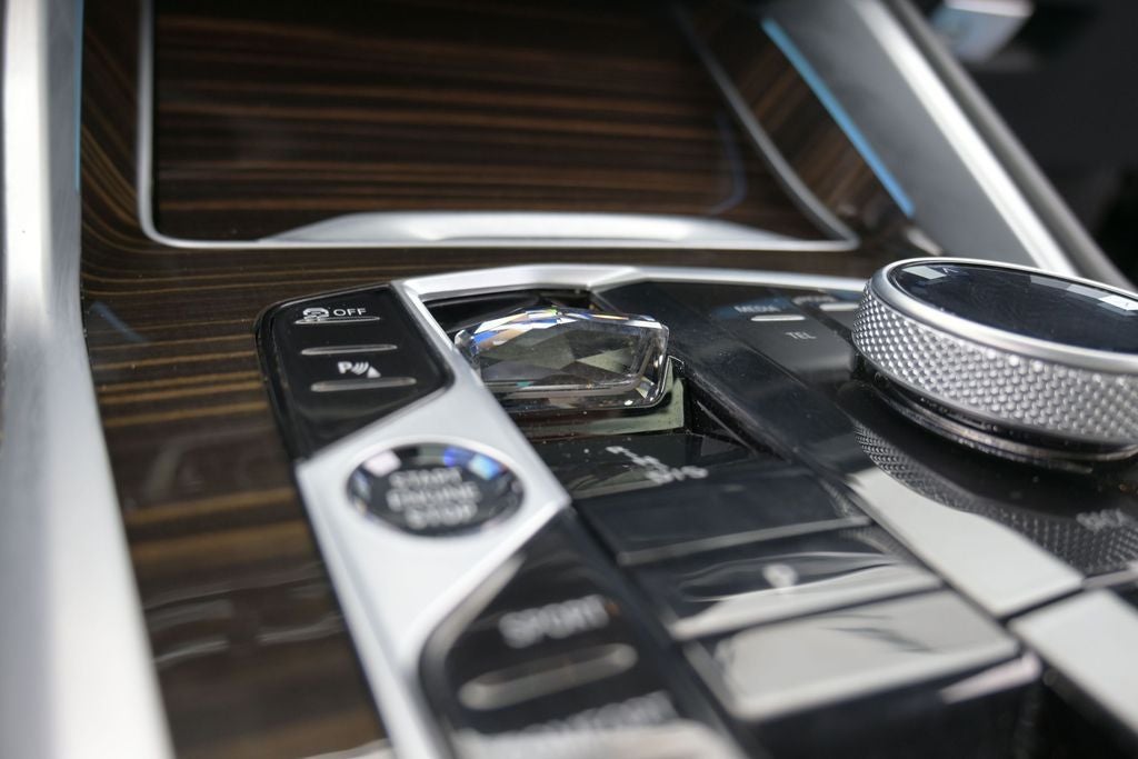 2025 BMW X6 xDrive40i