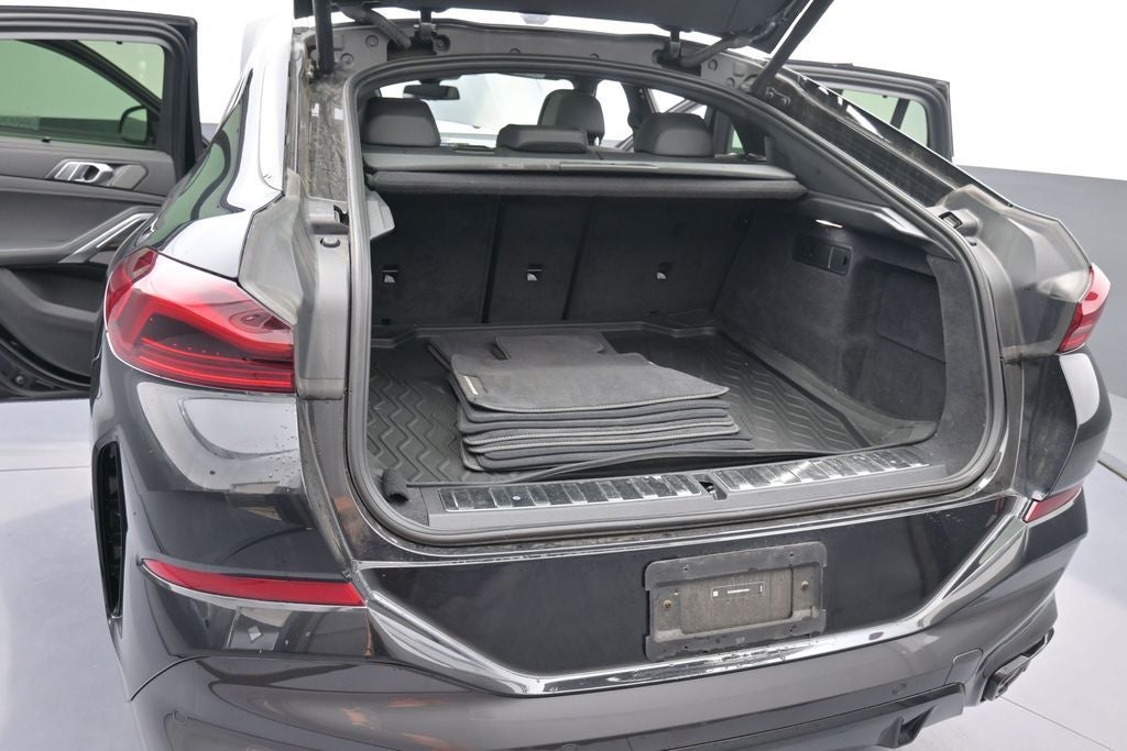 2025 BMW X6 xDrive40i