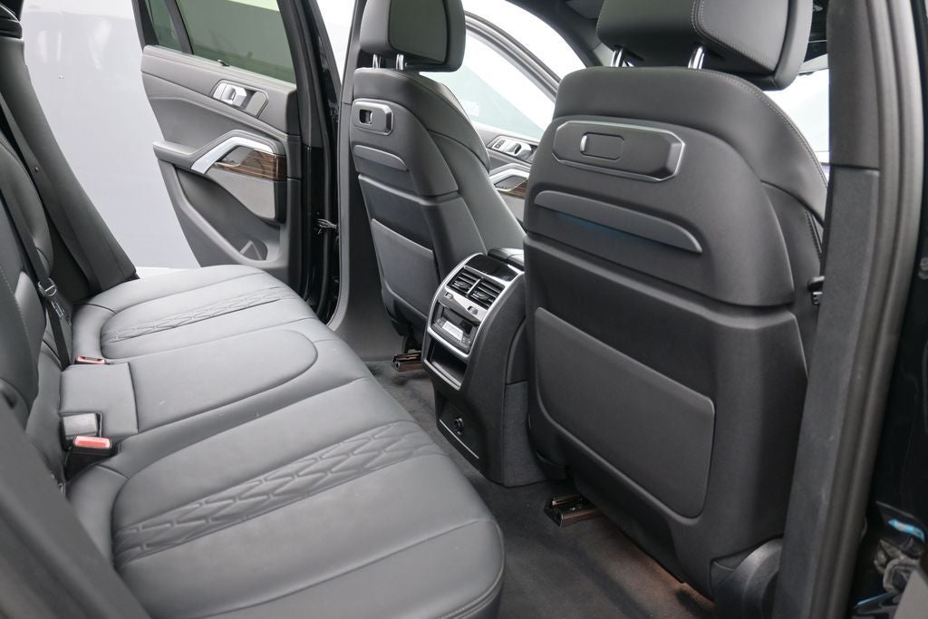 2025 BMW X6 xDrive40i