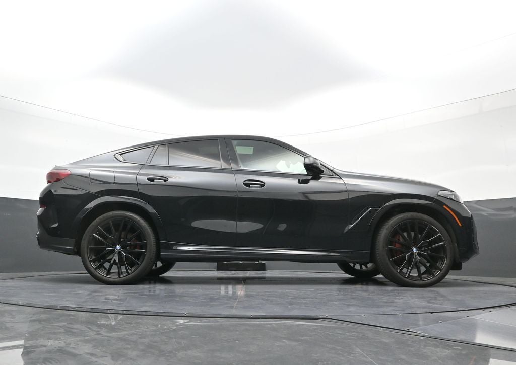 2025 BMW X6 xDrive40i