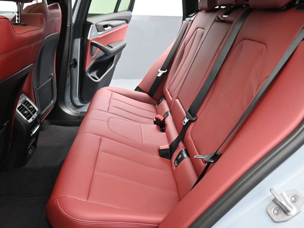 2025 BMW X4 M40i