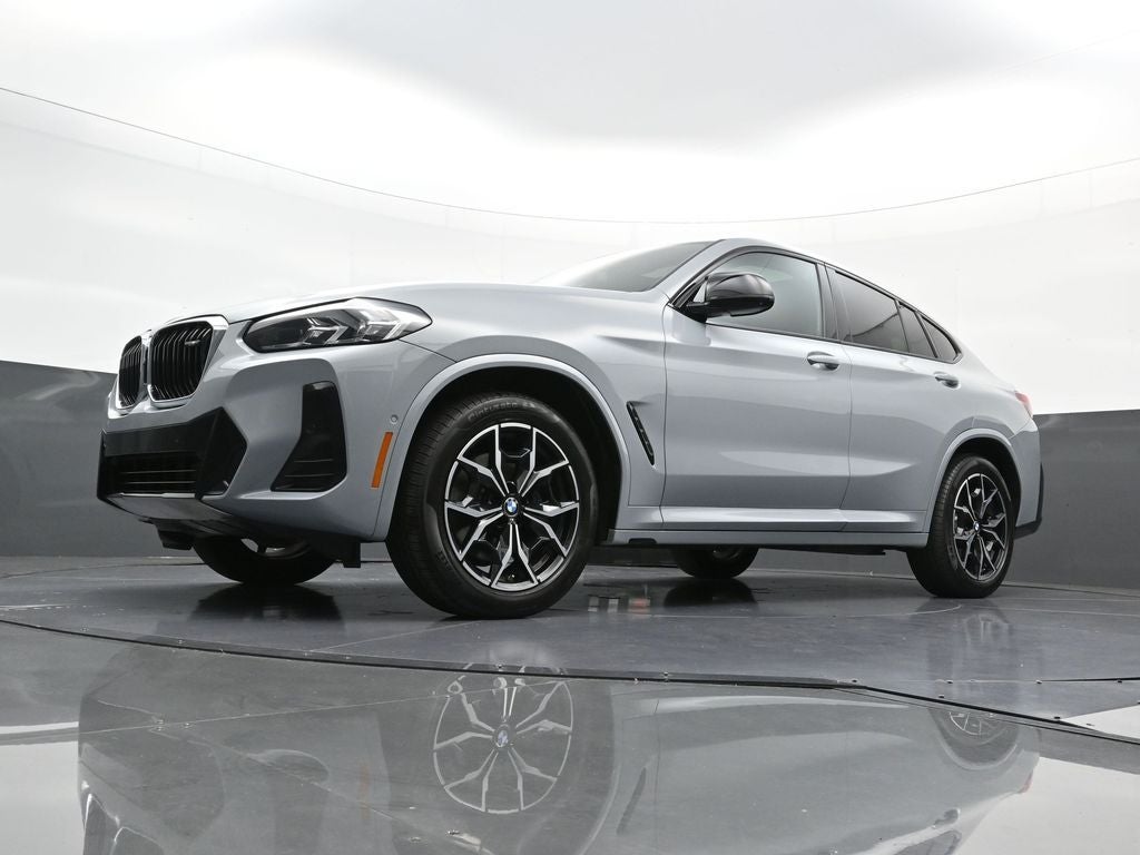 2025 BMW X4 M40i