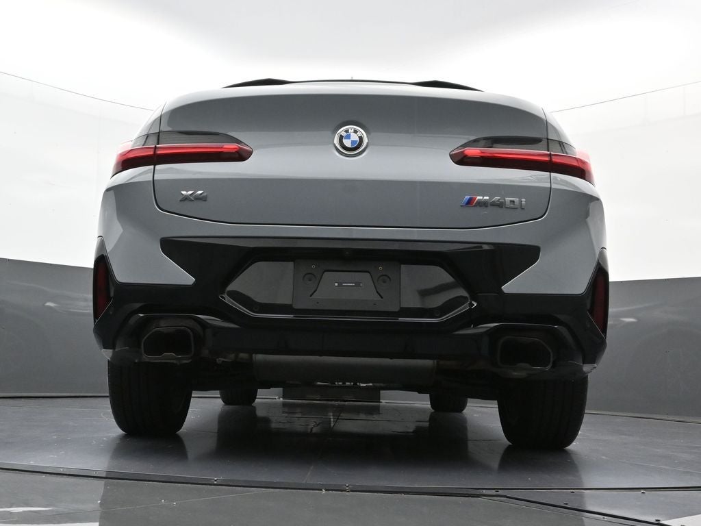 2025 BMW X4 M40i