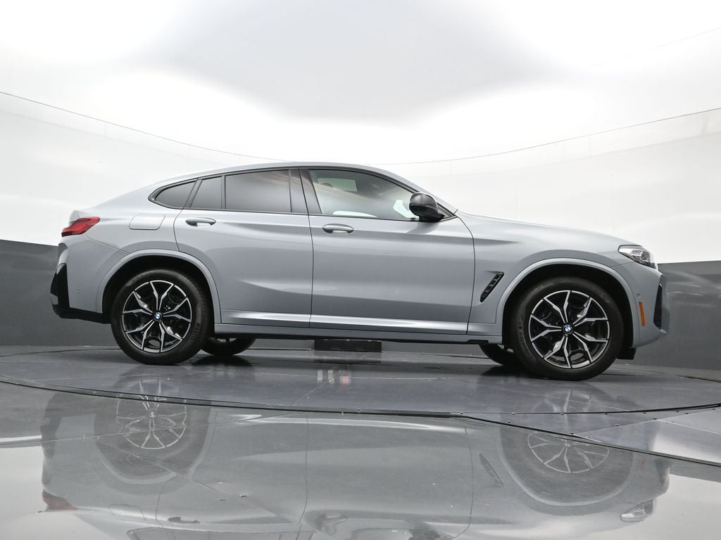 2025 BMW X4 M40i