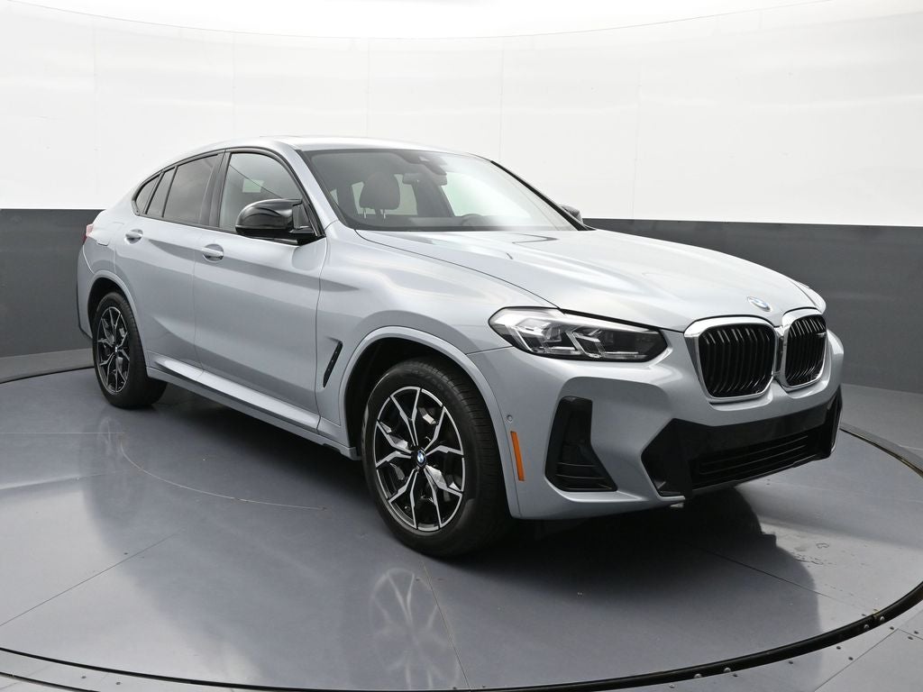 2025 BMW X4 M40i