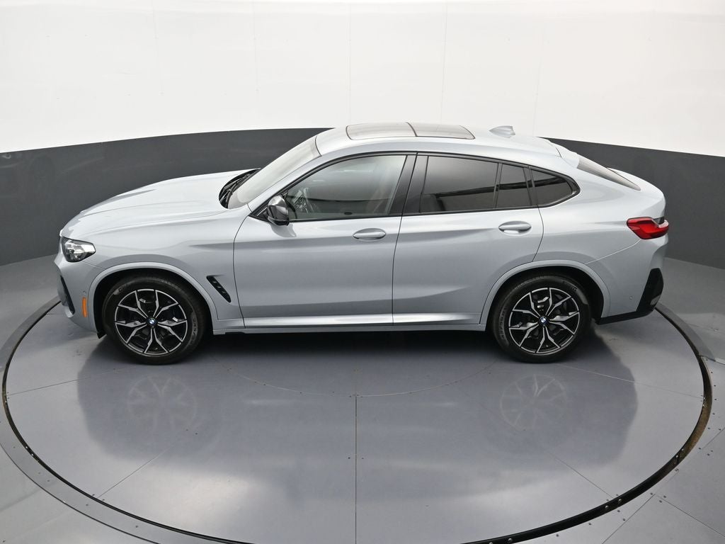 2025 BMW X4 M40i