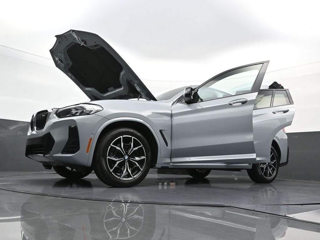 2025 BMW X4 M40i