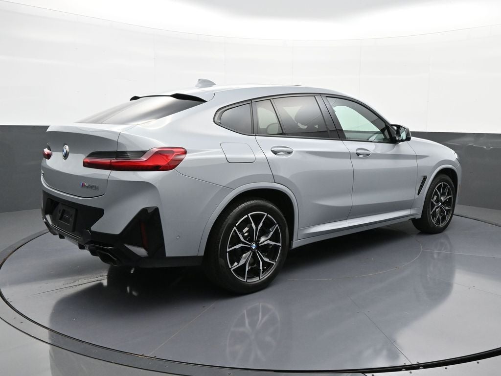2025 BMW X4 M40i