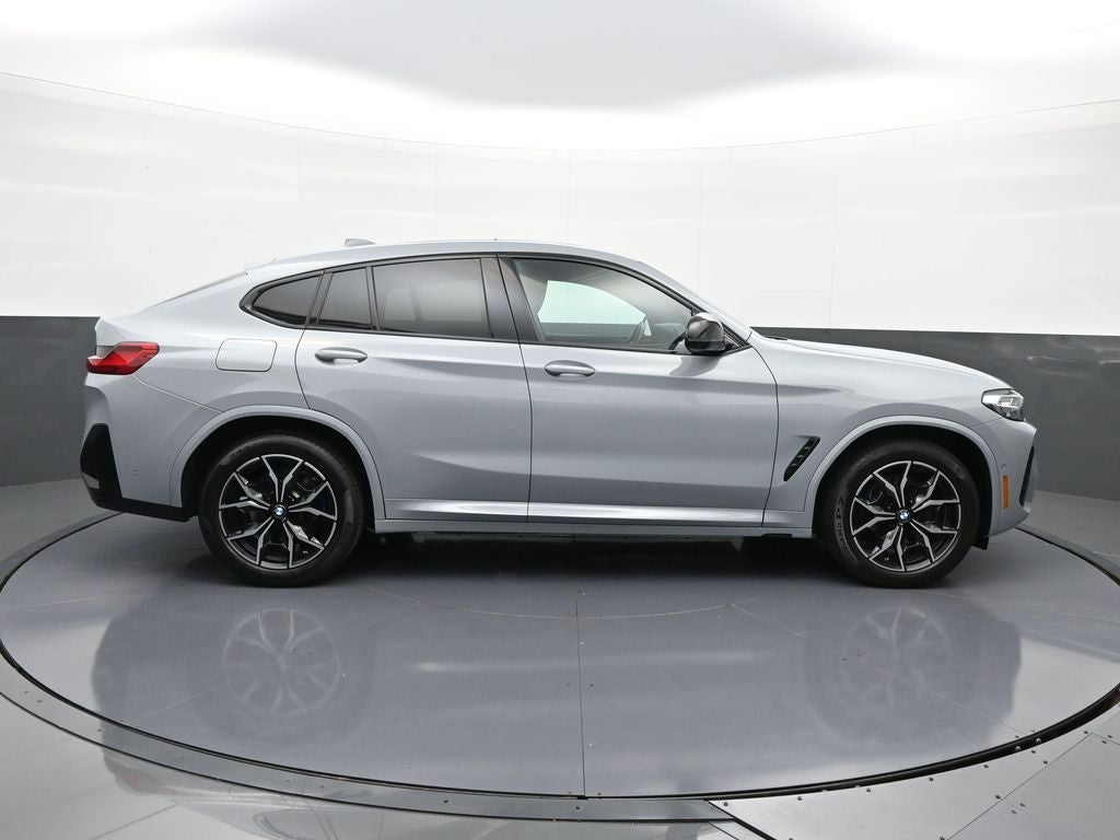 2025 BMW X4 M40i