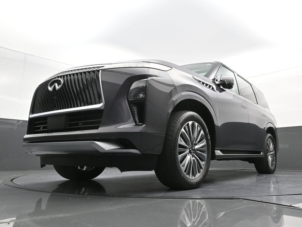 2025 INFINITI QX80 LUXE