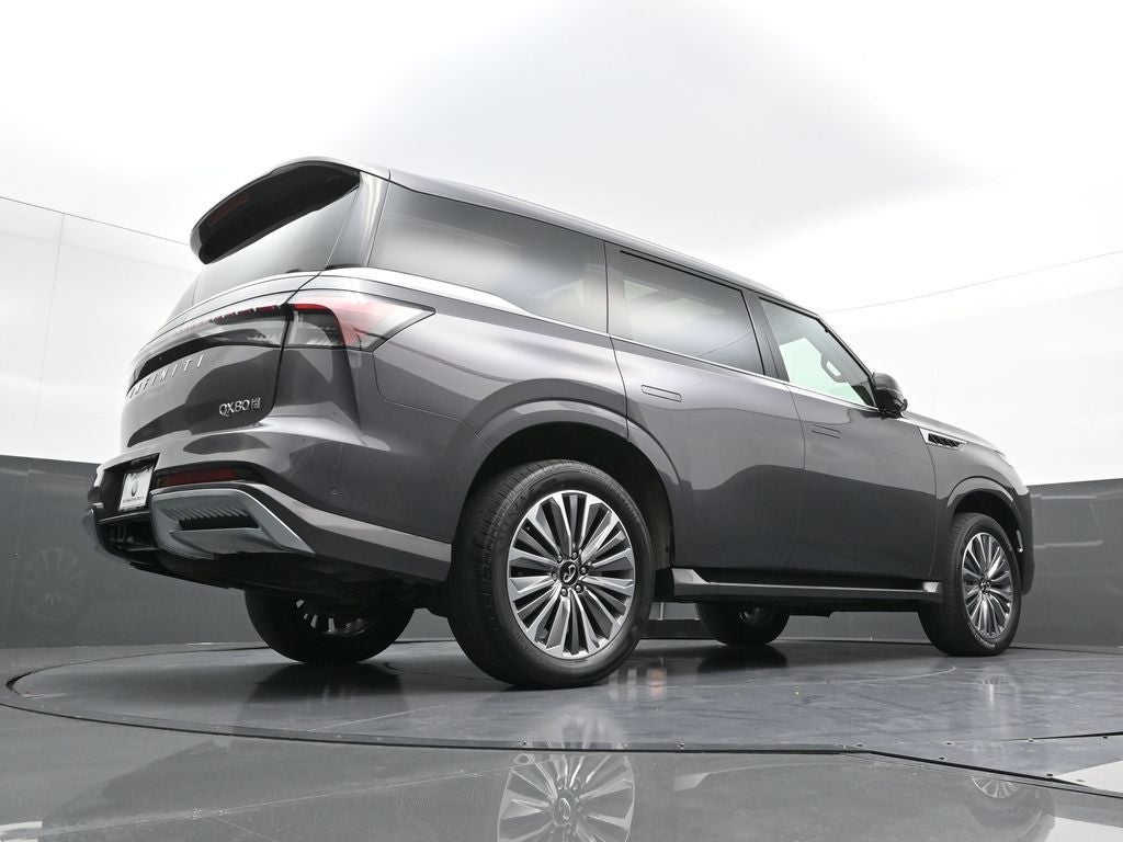2025 INFINITI QX80 LUXE