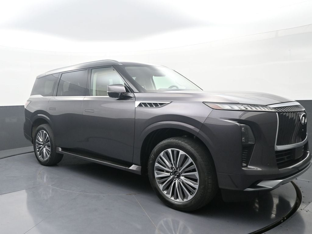 2025 INFINITI QX80 LUXE