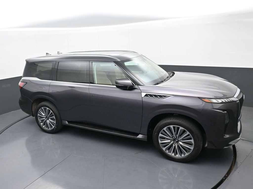 2025 INFINITI QX80 LUXE