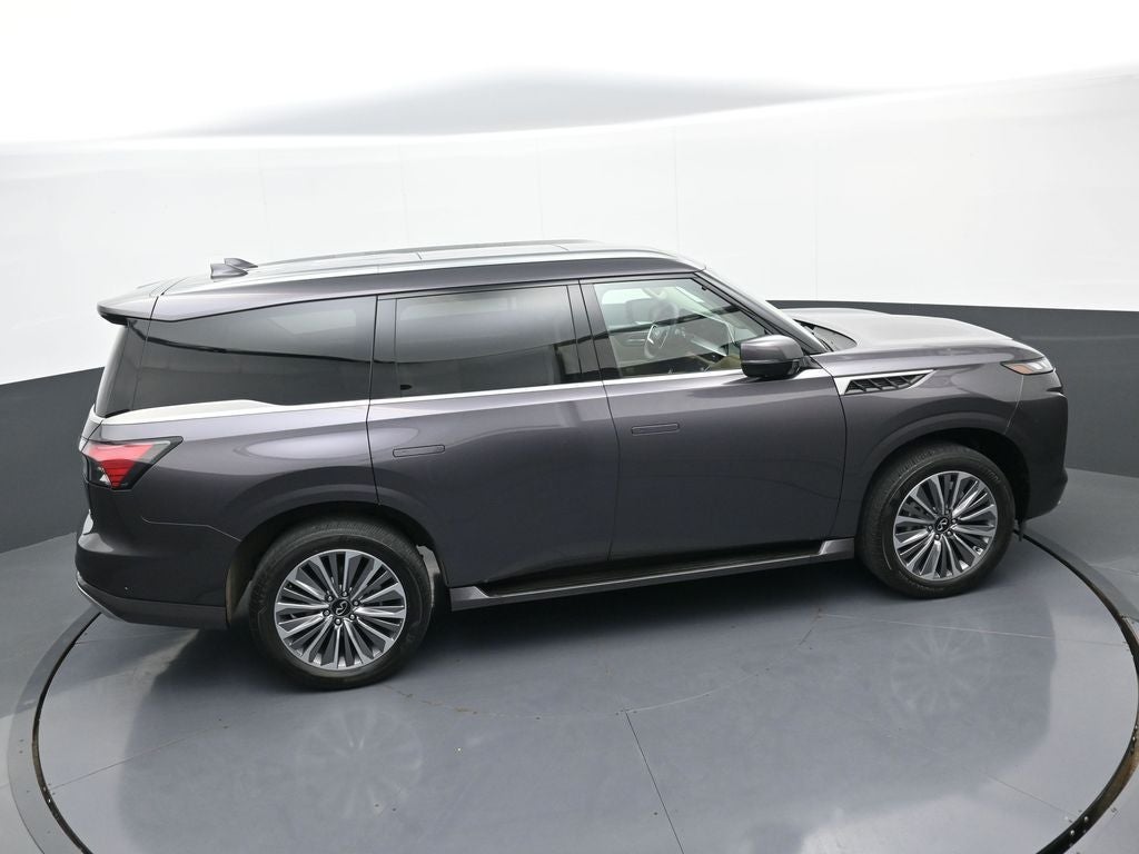 2025 INFINITI QX80 LUXE
