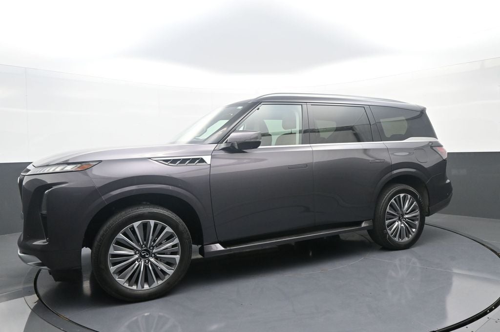 2025 INFINITI QX80 LUXE