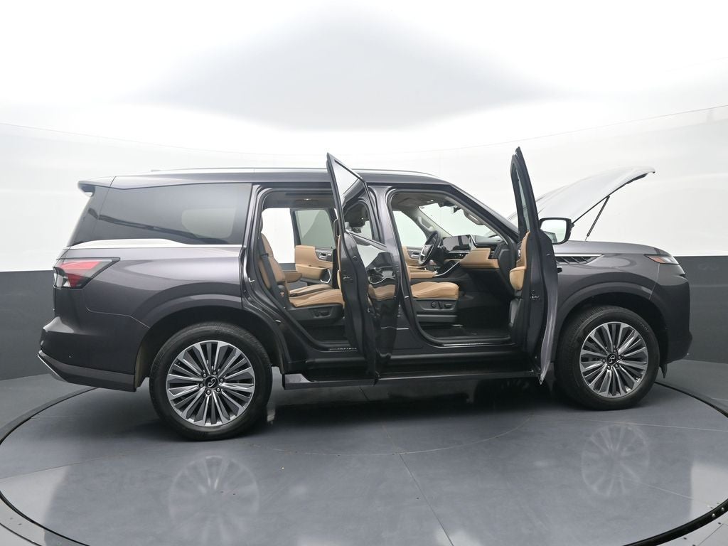 2025 INFINITI QX80 LUXE