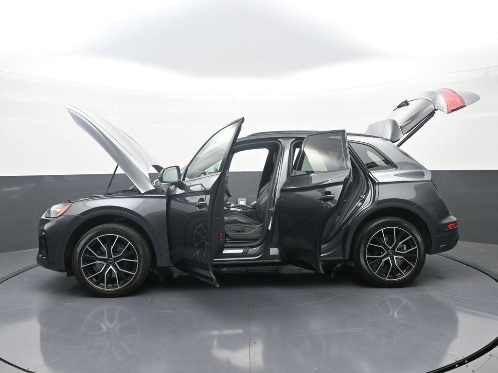 2023 Audi SQ5 Premium Plus