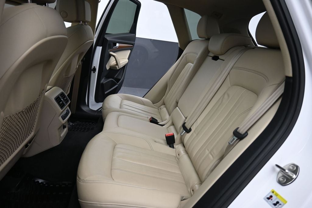2022 Audi Q5 S line Premium Plus