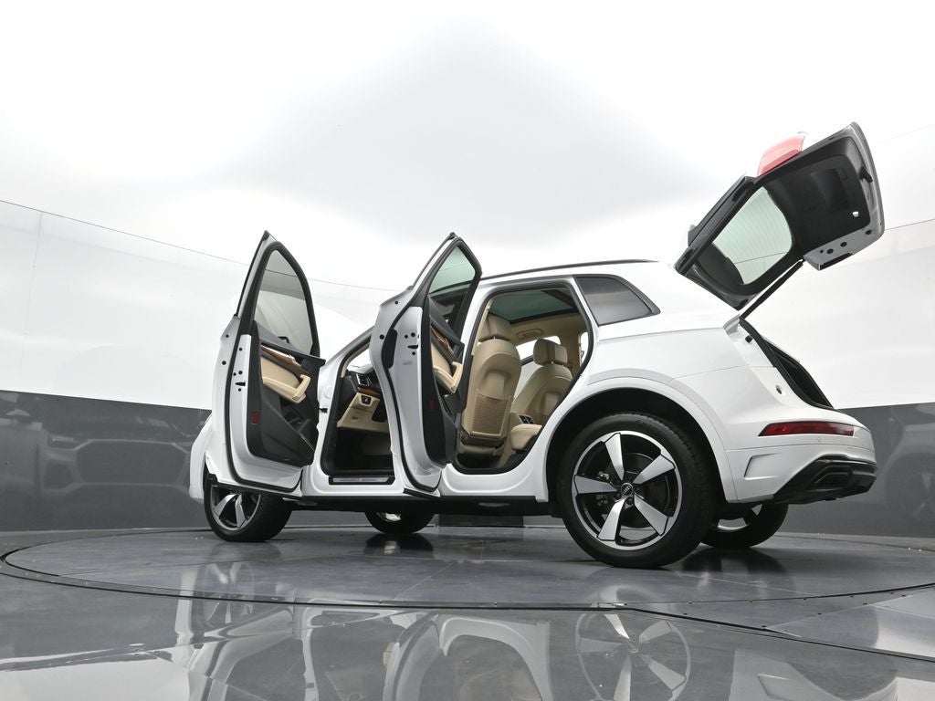 2022 Audi Q5 S line Premium Plus