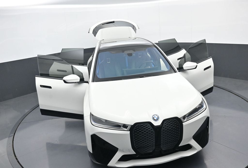 2023 BMW iX M60