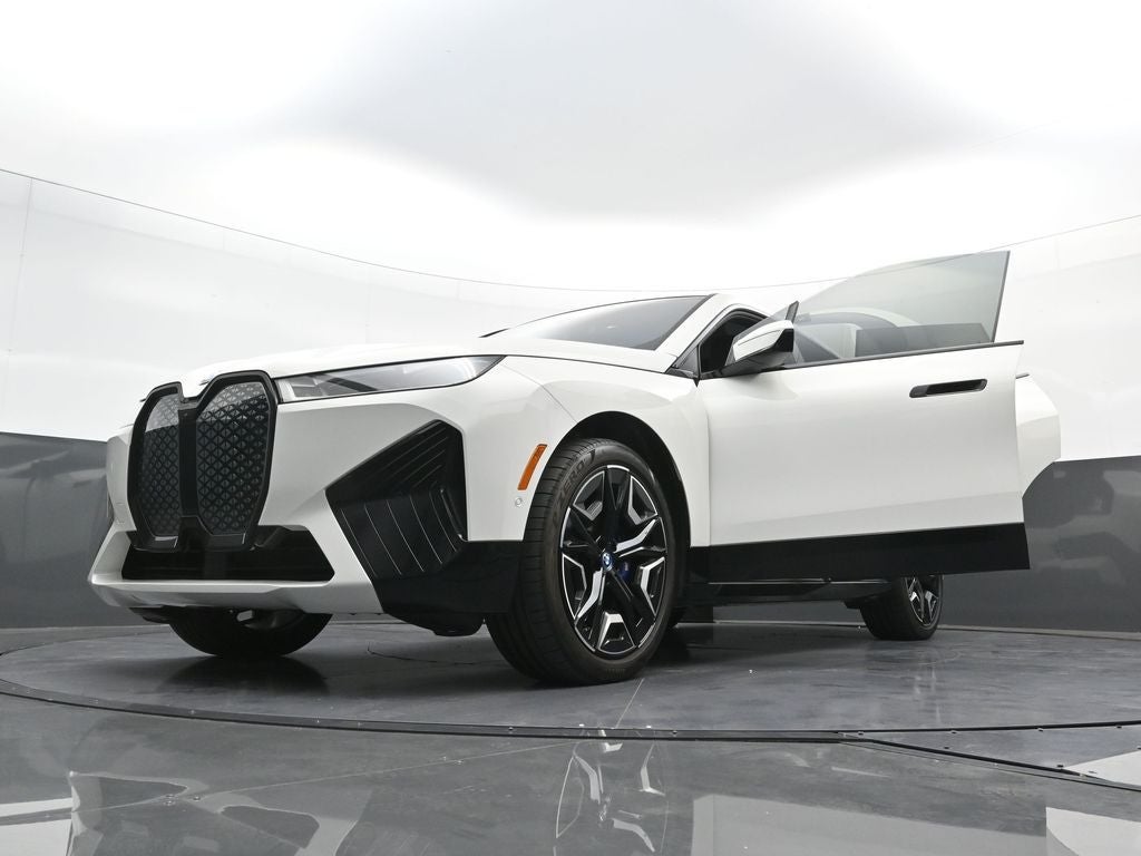 2023 BMW iX M60
