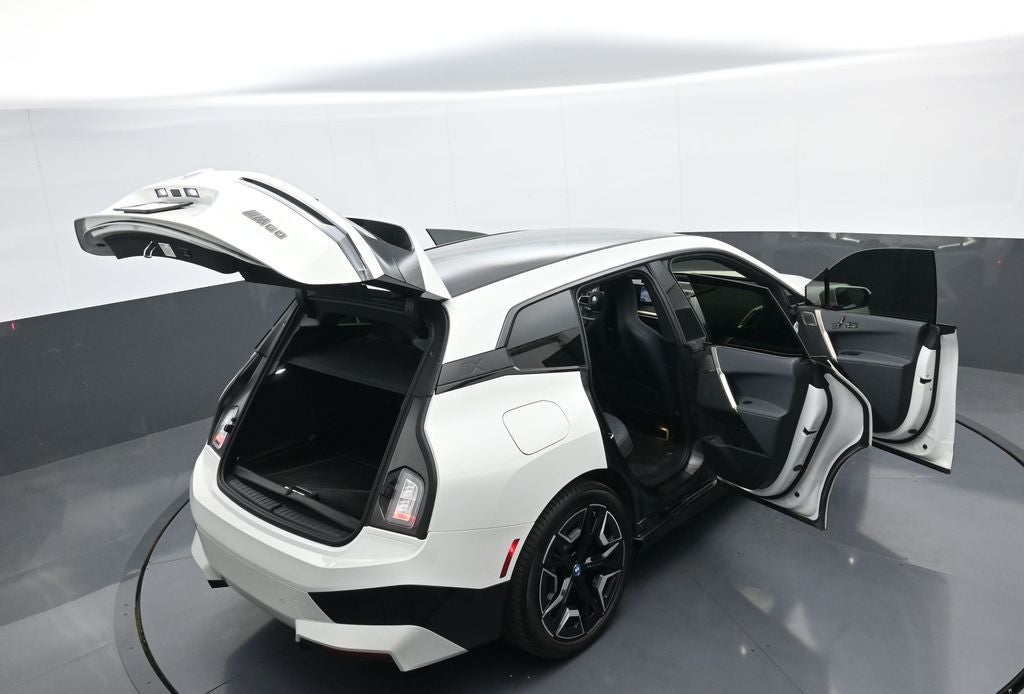2023 BMW iX M60