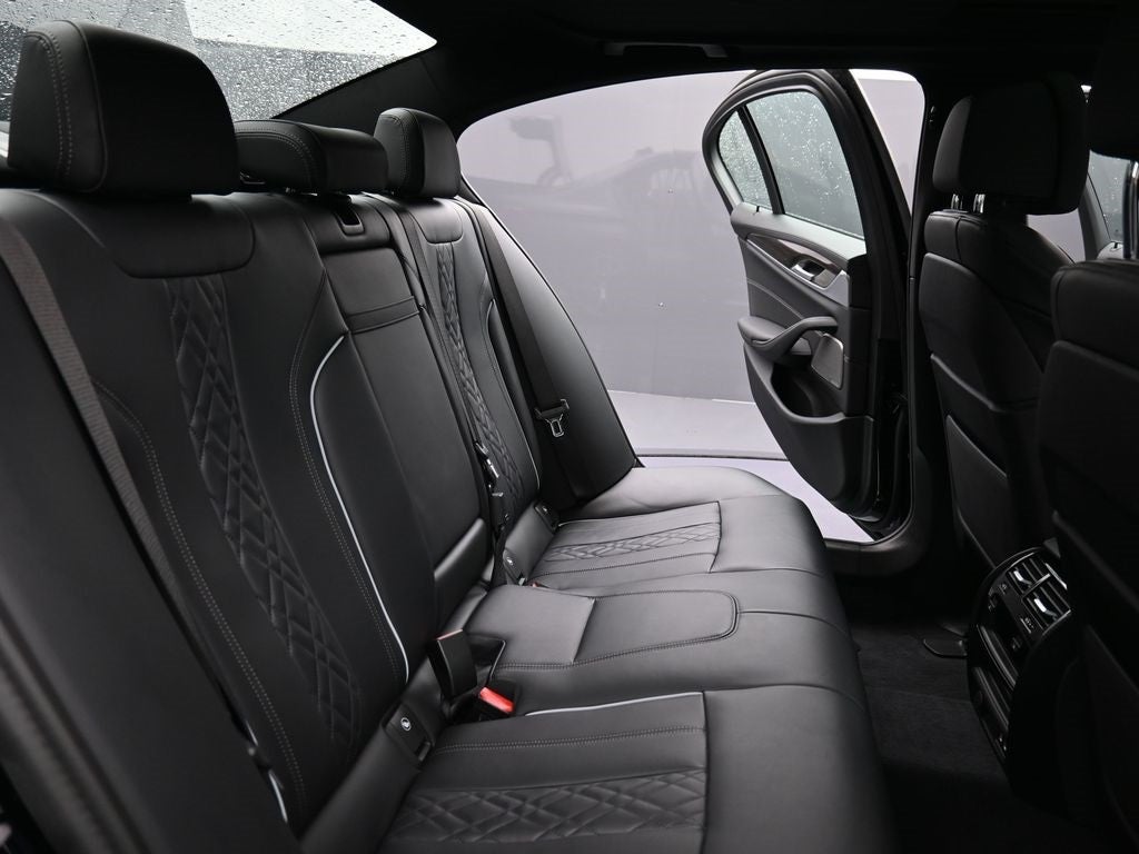 2023 BMW 5 Series M550i xDrive