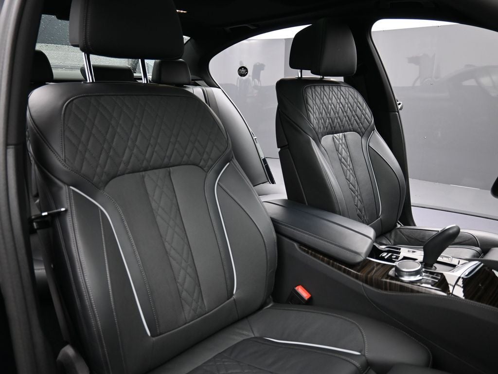 2023 BMW 5 Series M550i xDrive