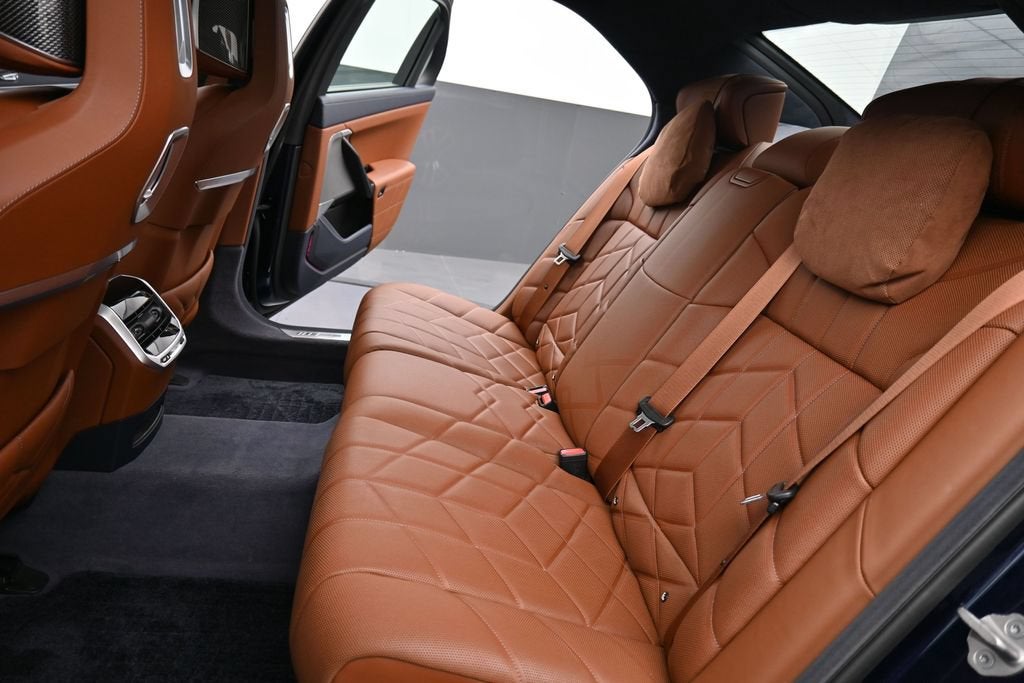2023 BMW 7 Series 760i xDrive