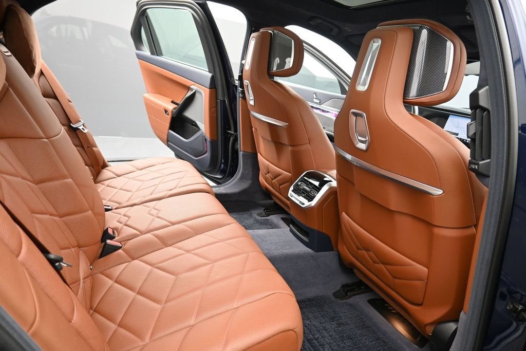 2023 BMW 7 Series 760i xDrive