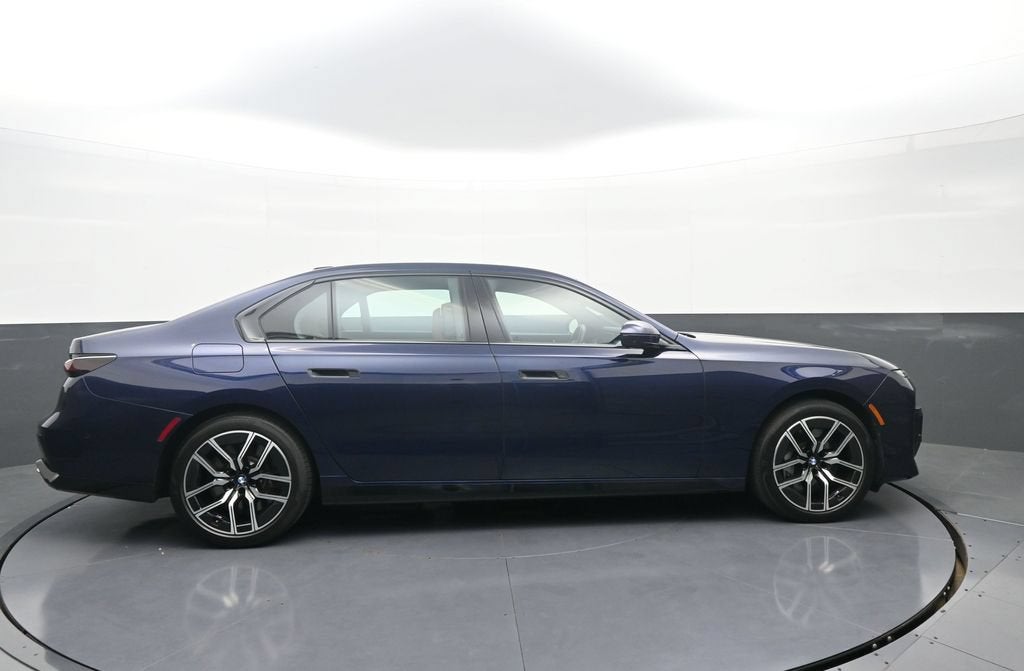 2023 BMW 7 Series 760i xDrive