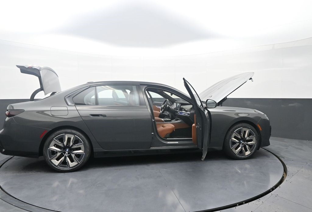 2023 BMW 7 Series 760i xDrive