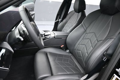 2025 BMW 5 Series 540i xDrive