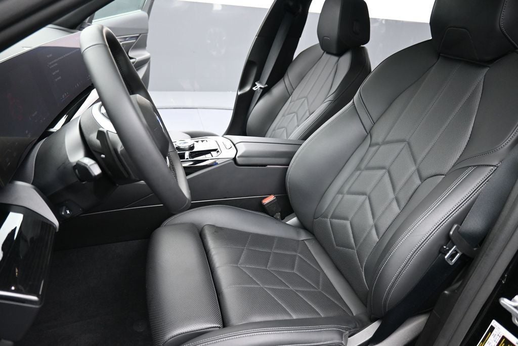 2025 BMW 5 Series 540i xDrive