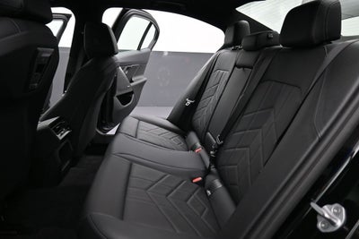 2025 BMW 5 Series 540i xDrive