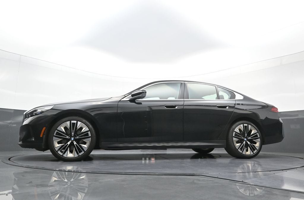 2025 BMW 5 Series 540i xDrive