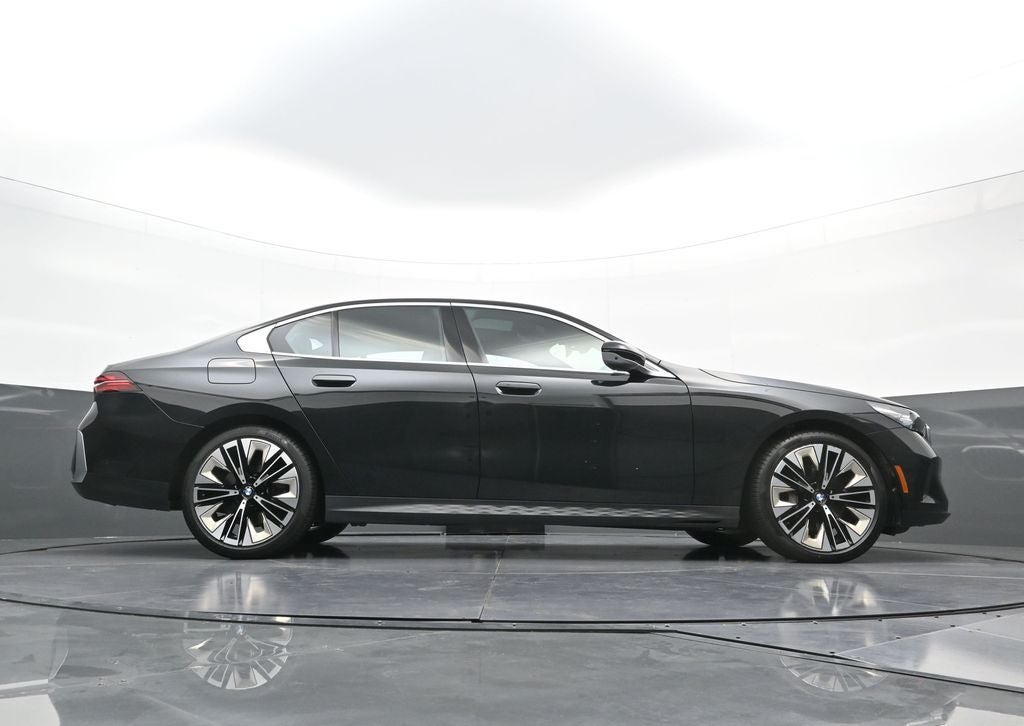 2025 BMW 5 Series 540i xDrive
