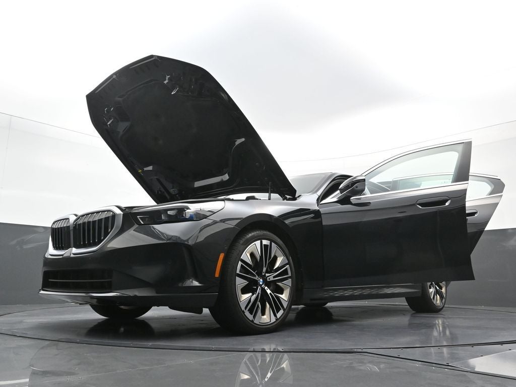 2025 BMW 5 Series 540i xDrive