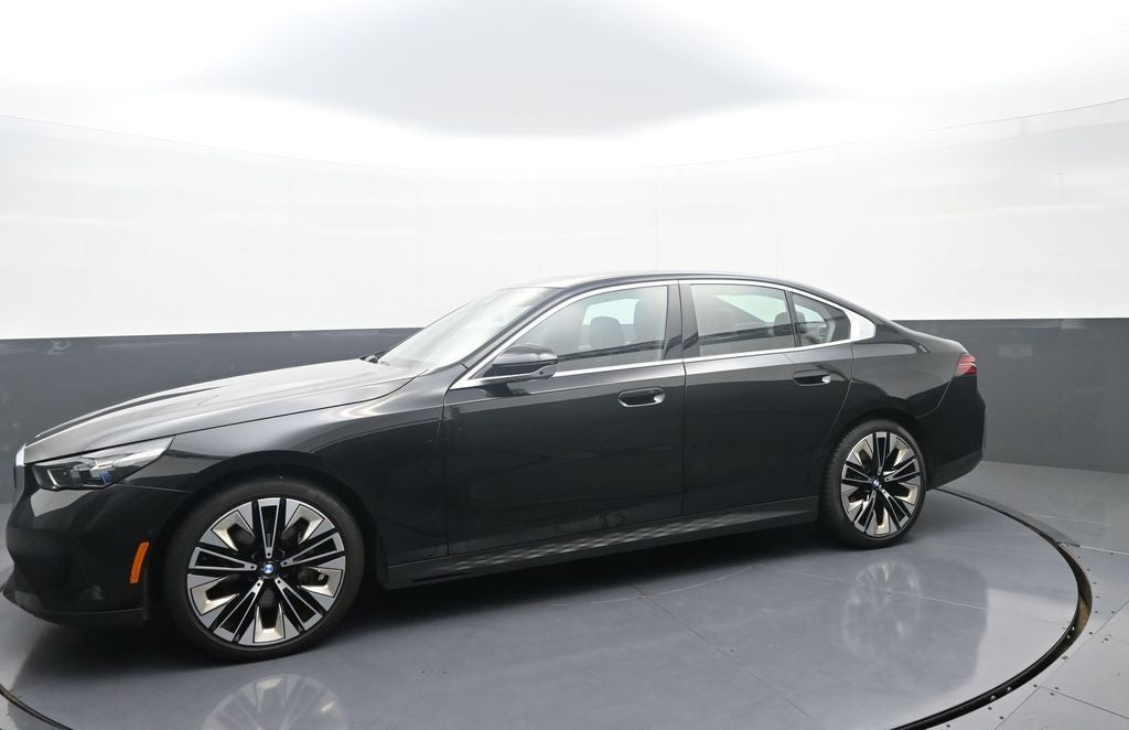 2025 BMW 5 Series 540i xDrive