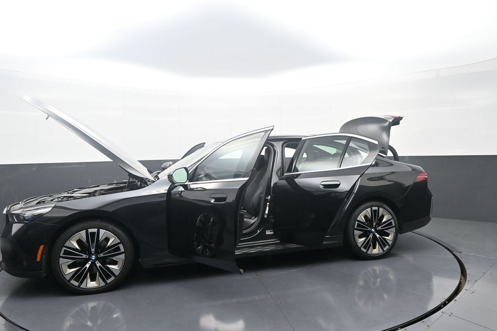 2025 BMW 5 Series 540i xDrive