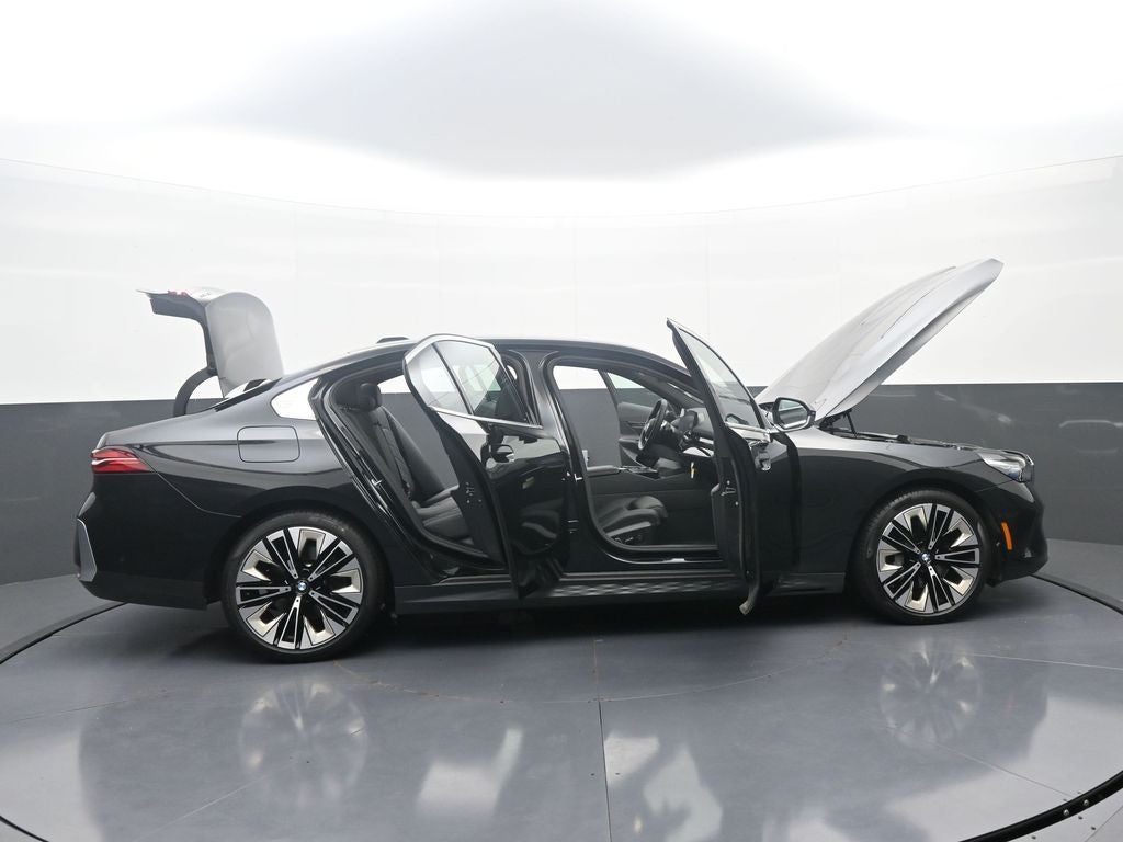 2025 BMW 5 Series 540i xDrive