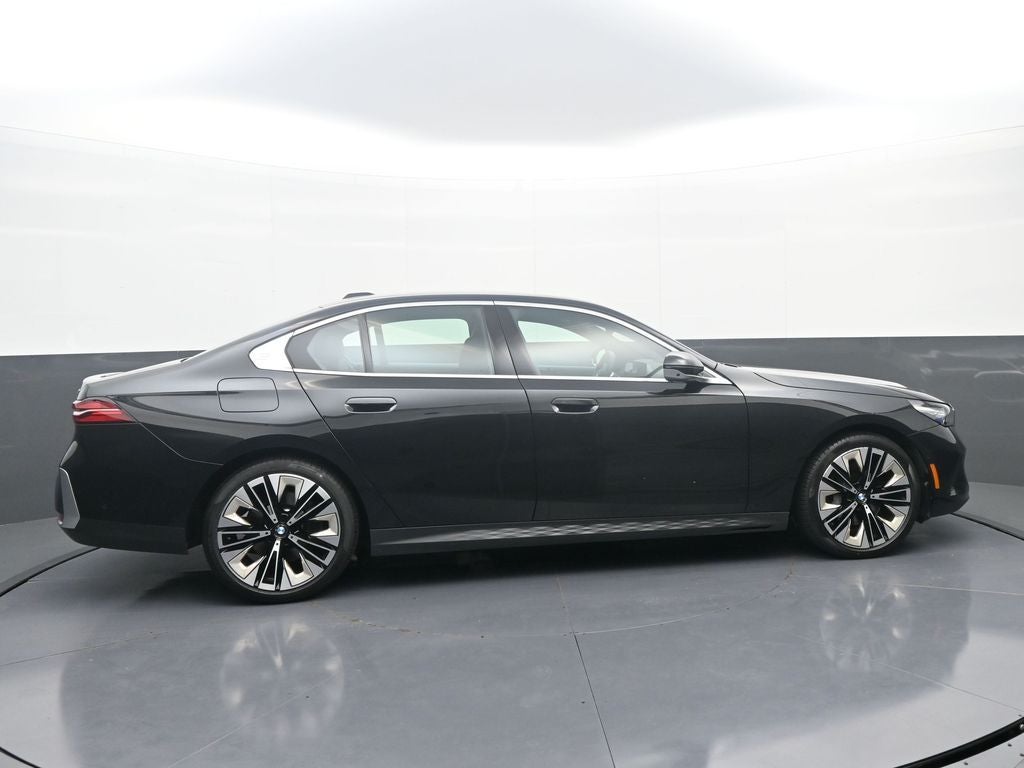 2025 BMW 5 Series 540i xDrive