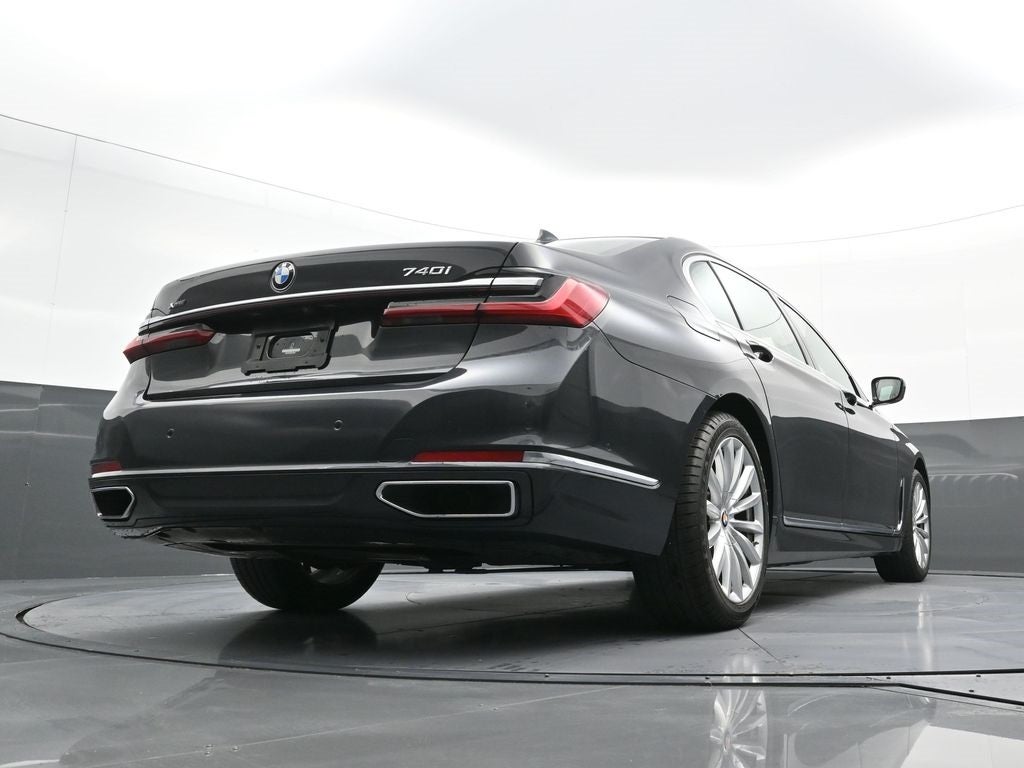 2022 BMW 7 Series 740i xDrive