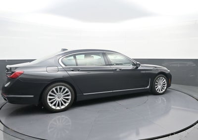 2022 BMW 7 Series 740i xDrive