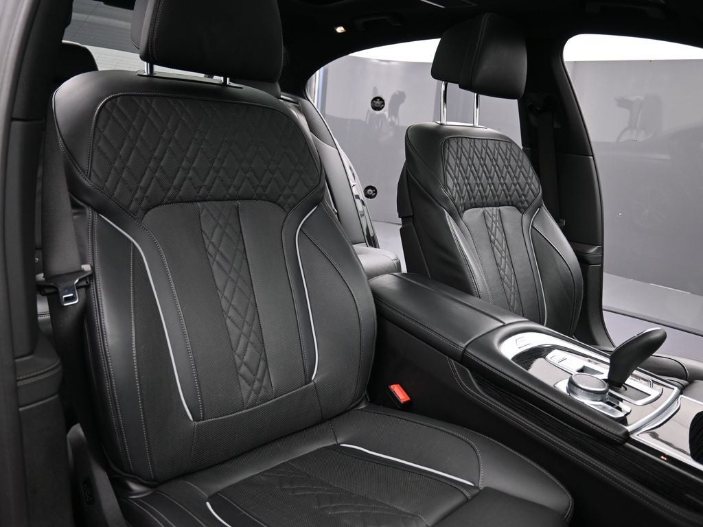 2022 BMW 7 Series 740i xDrive